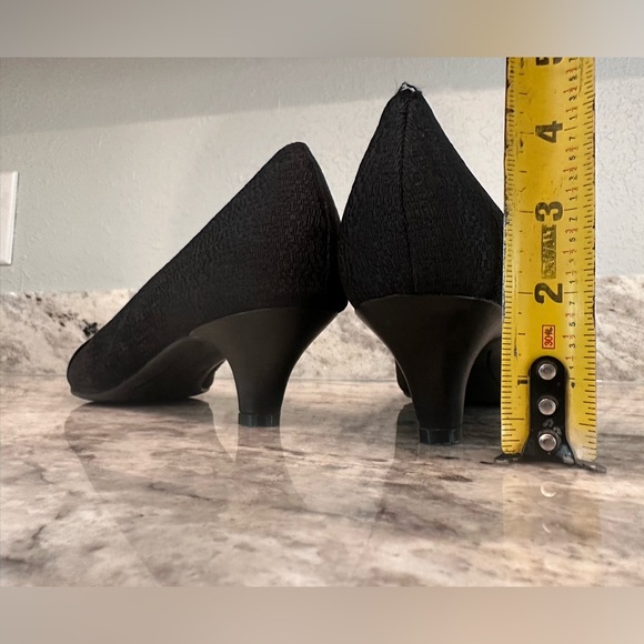 Easy Spirit classic round toe pump Sz 10W - Picture 10 of 10